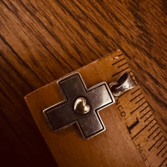 Retired James Avery Sterling Silver Cross Pendant with 24 k gold Heart - Picture 5 of 5